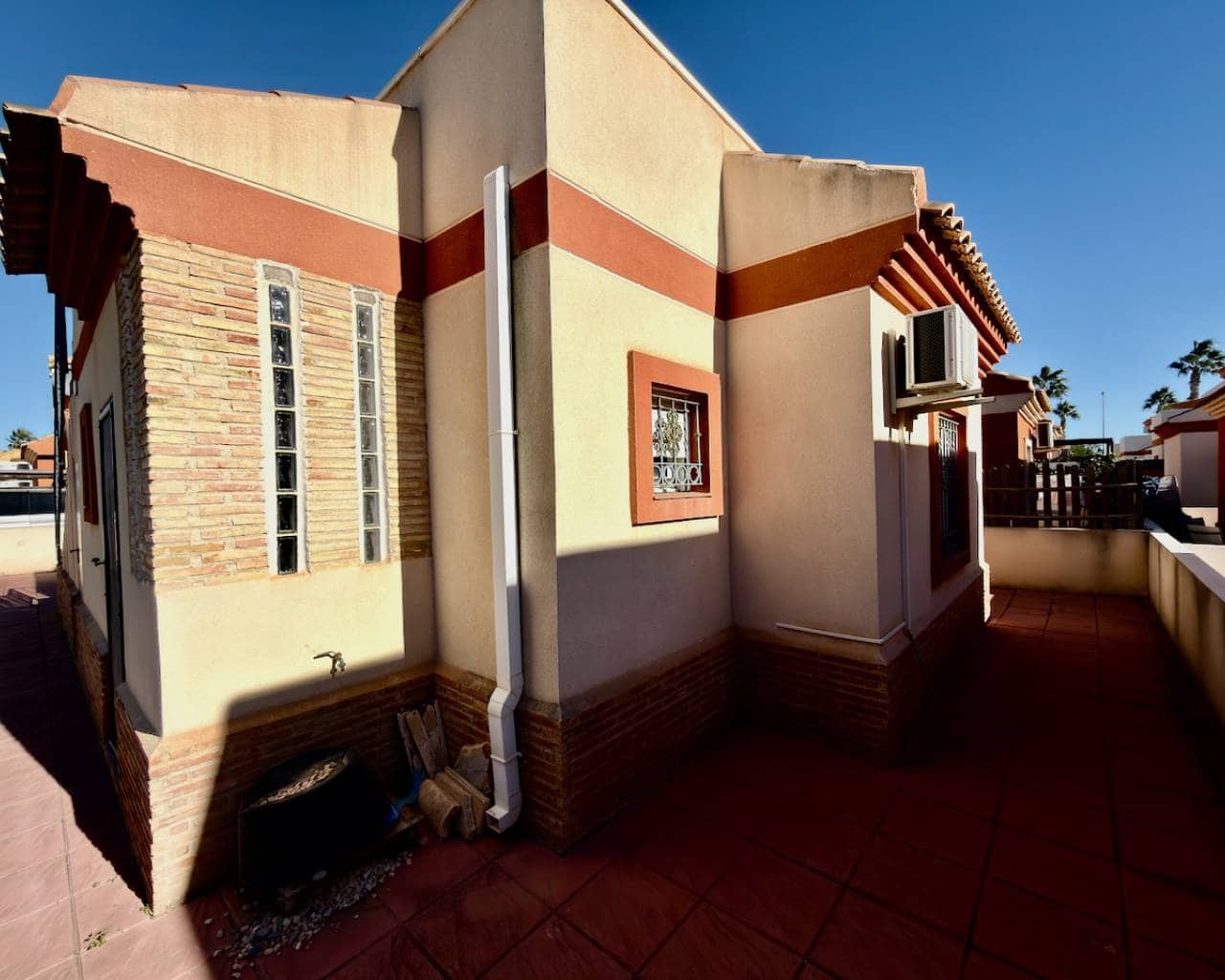 2 bedroom Villa for sale in El Raso with pool - € 199,995 (Ref: 9415806)