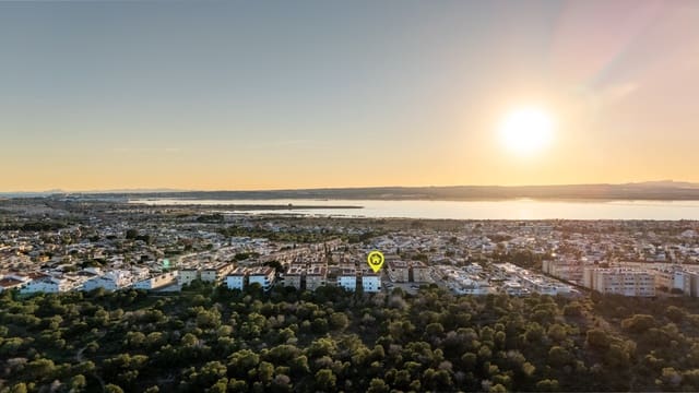 3 soveværelse Lejlighed til salg i La Siesta, Torrevieja - € 99.999 (Ref: 9433507)