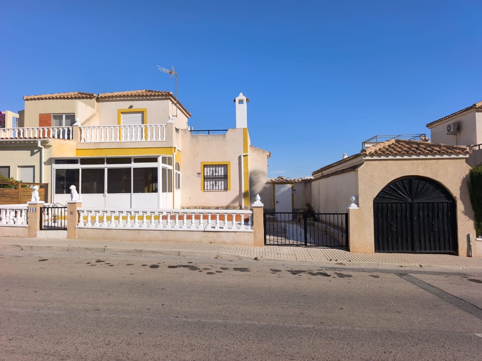 2 chambre Maison de Ville à vendre à Orihuela Costa avec piscine - 230 000 € (Ref: 9439980)