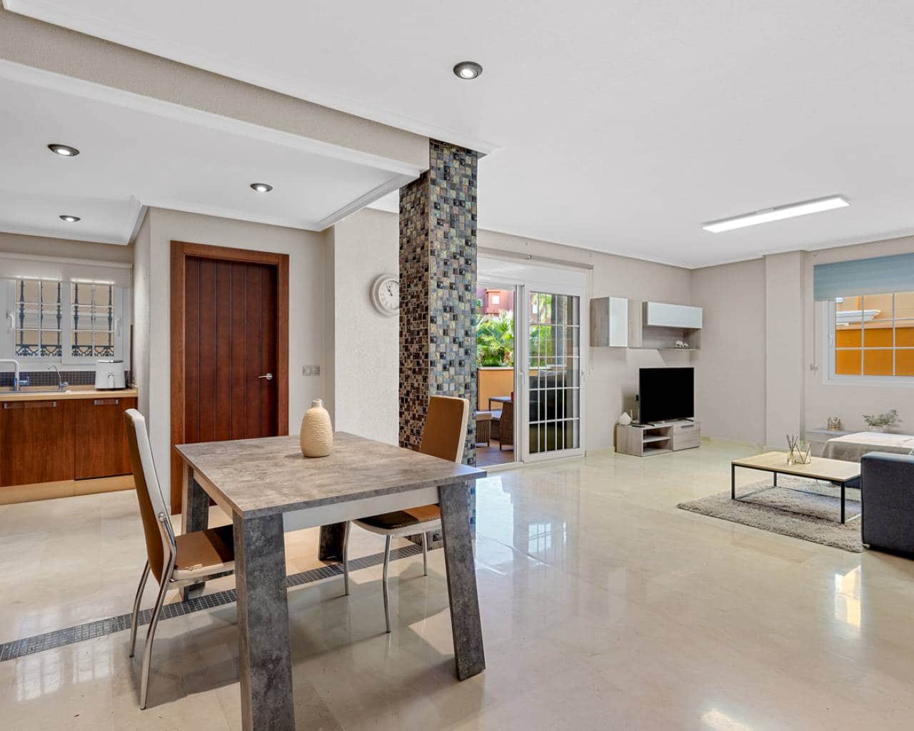 2 quarto Apartamento para venda em Cabo Roig com piscina - 375 000 € (Ref: 9446221)