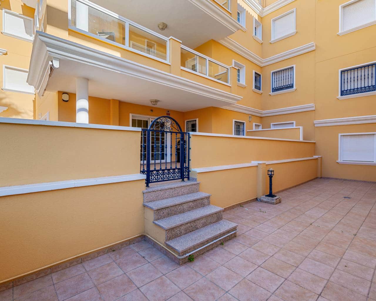 2 quarto Apartamento para venda em Cabo Roig com piscina - 375 000 € (Ref: 9446221)