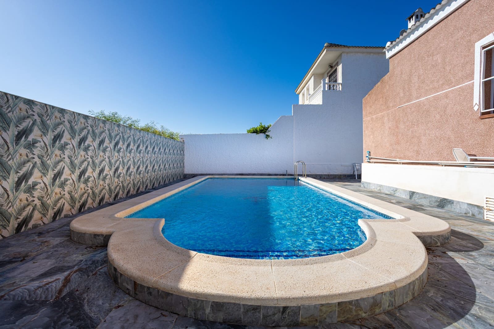 3 soveværelse Villa til salg i Torrevieja med swimmingpool - € 330.000 (Ref: 9470464)