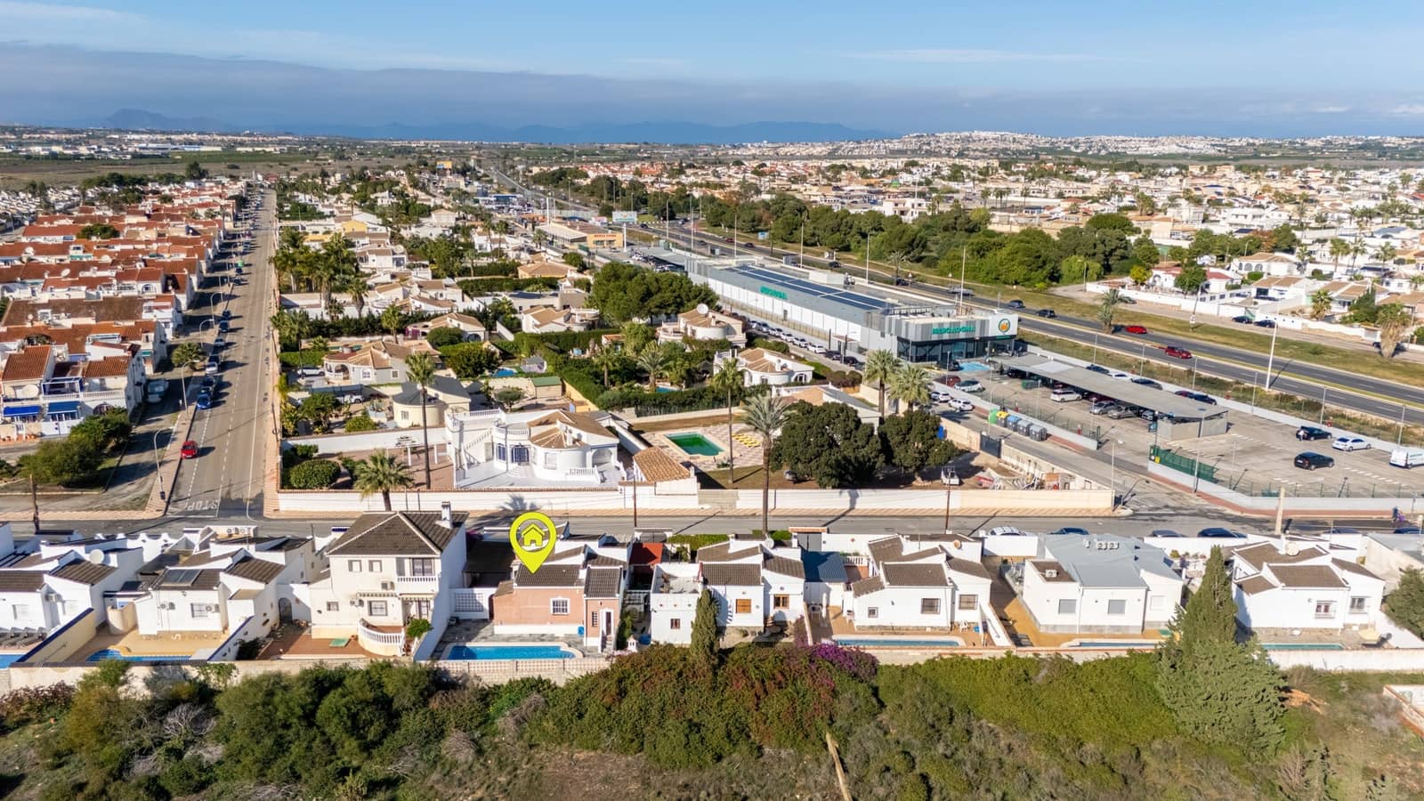 3 soverom Villa til salgs i Torrevieja med svømmebasseng - € 330 000 (Ref: 9470464)