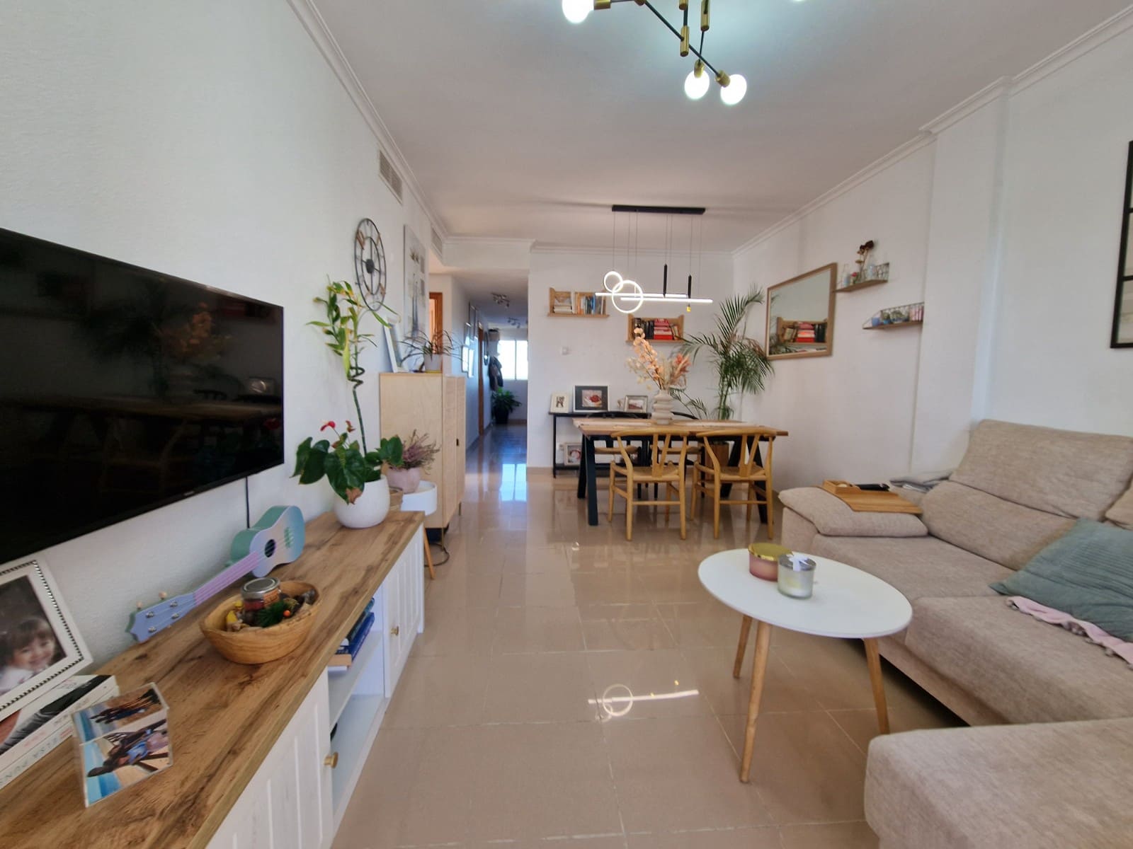 3 quarto Apartamento para venda em Guardamar del Segura com piscina - 239 000 € (Ref: 9497024)