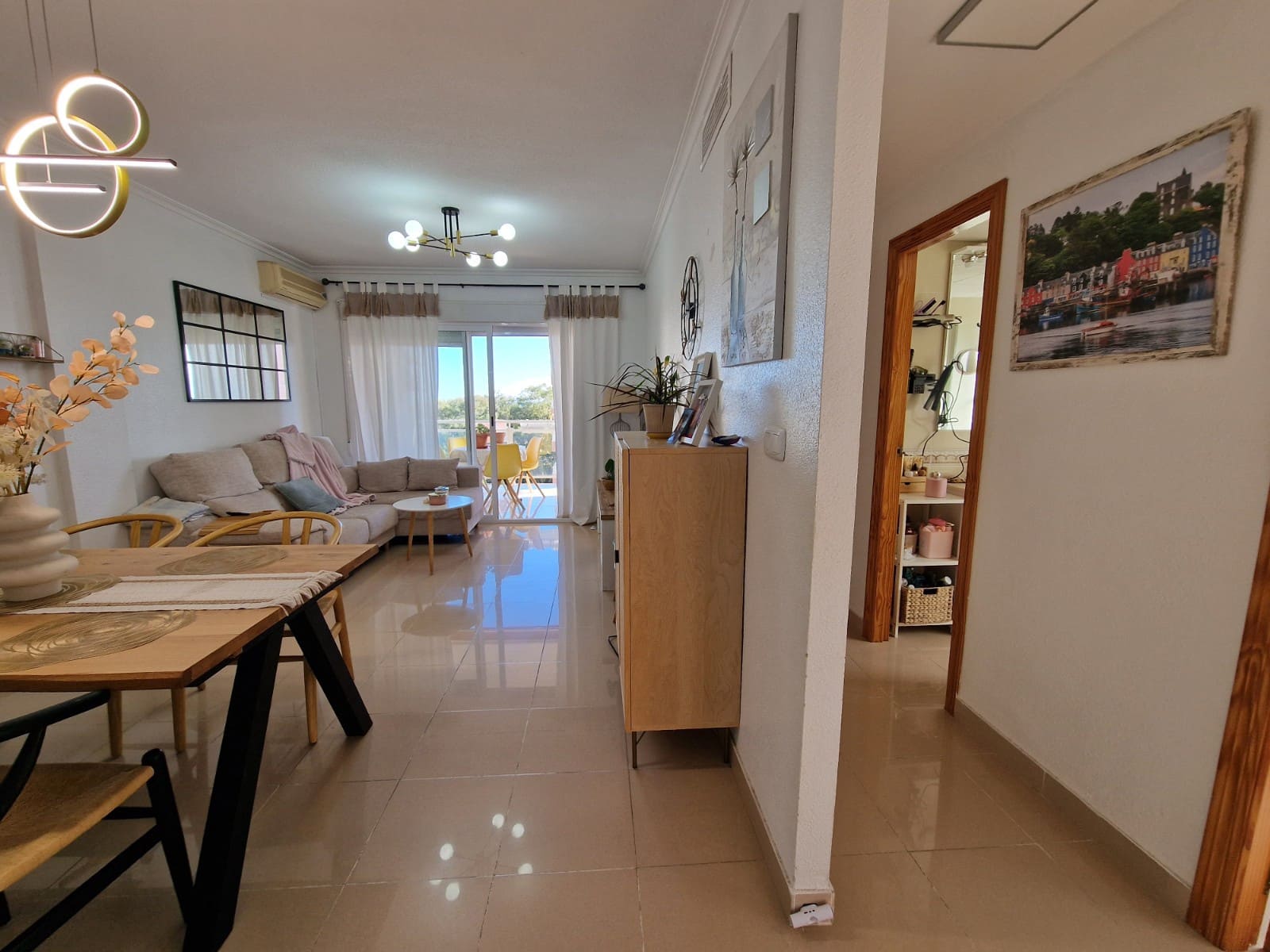 3 quarto Apartamento para venda em Guardamar del Segura com piscina - 239 000 € (Ref: 9497024)
