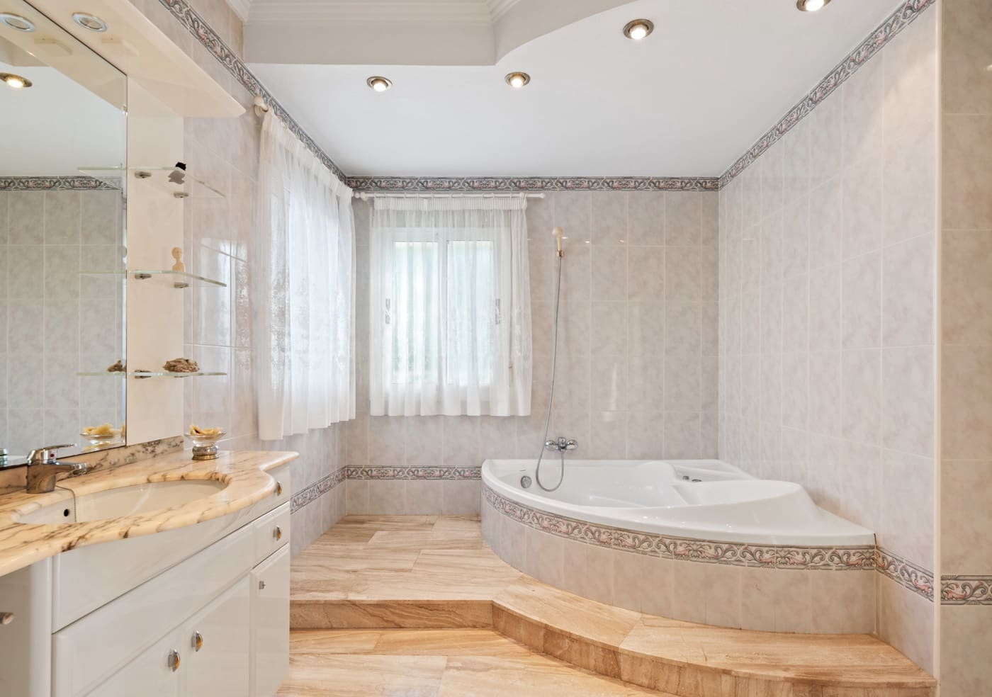 5 chambre Villa/Maison à vendre à Dona Pepa avec piscine - 800 000 € (Ref: 9508742)