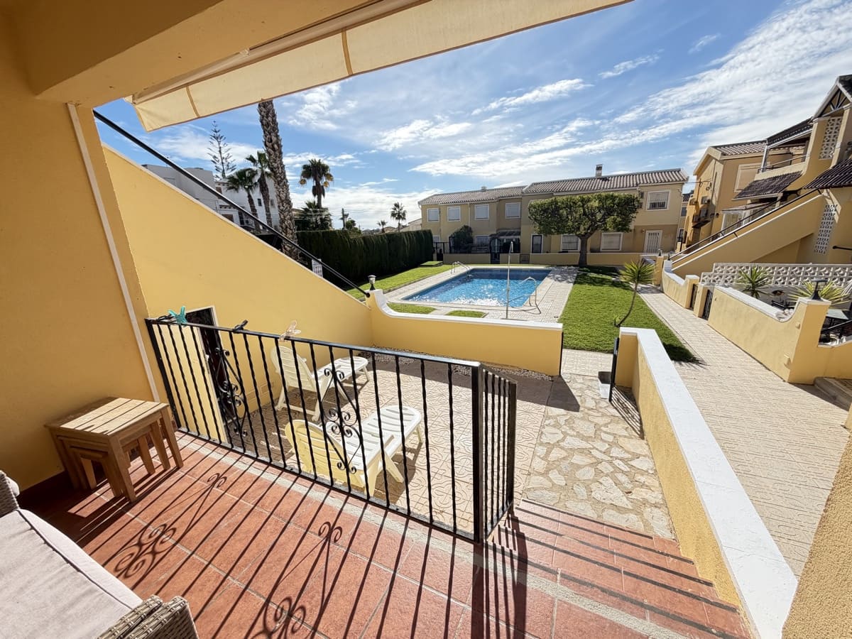 2 soverom Leilighet til salgs i Villamartin med svømmebasseng - € 159 000 (Ref: 9535625)