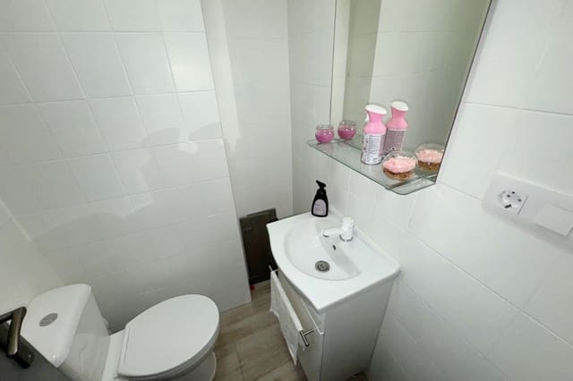 3 bedroom Apartment for sale in Almoradí with pool - € 115,000 (Ref: 9540988)