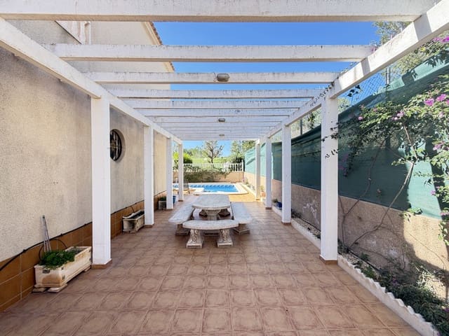 3 soveværelse Villa til salg i Villamartin, Orihuela med swimmingpool - € 375.000 (Ref: 9561637)