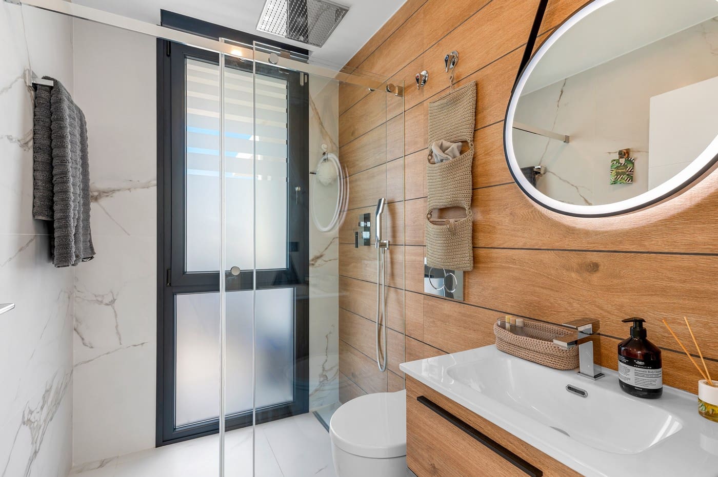 4 makuuhuone Huvila myytävänä paikassa Ciudad Quesada mukana uima-altaan - 950 000 € (Ref: 9568358)