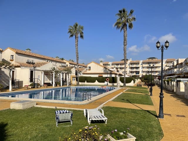 3 soverom Hus til salgs i Cabo Roig, Orihuela med svømmebasseng - € 249 995 (Ref: 9601163)