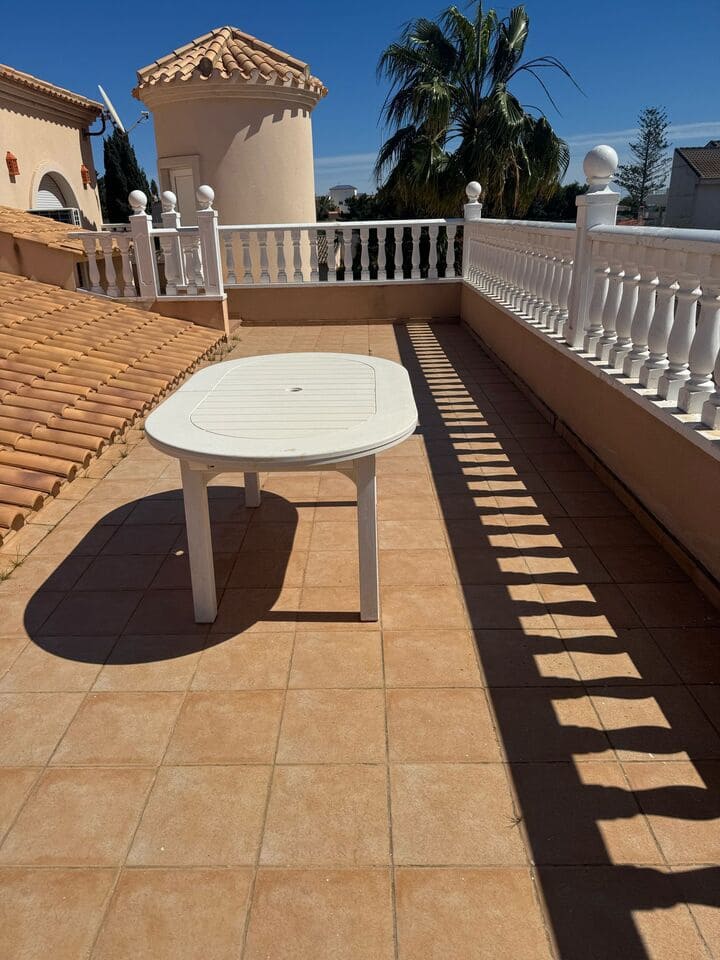 4 Zimmer Villa zu verkaufen in Playa Flamenca mit Pool - 860.000 € (Ref: 9661917)