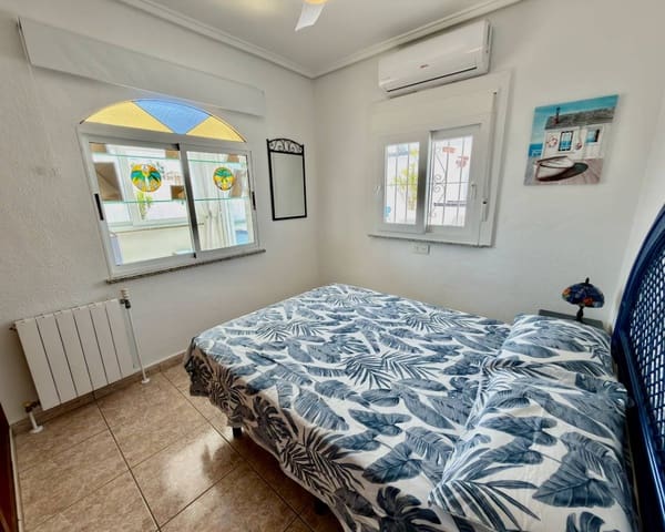 Chalet de 3 habitaciones en Ciudad Quesada, Rojales en venta con piscina - 625.000 € (Ref: 9666339)