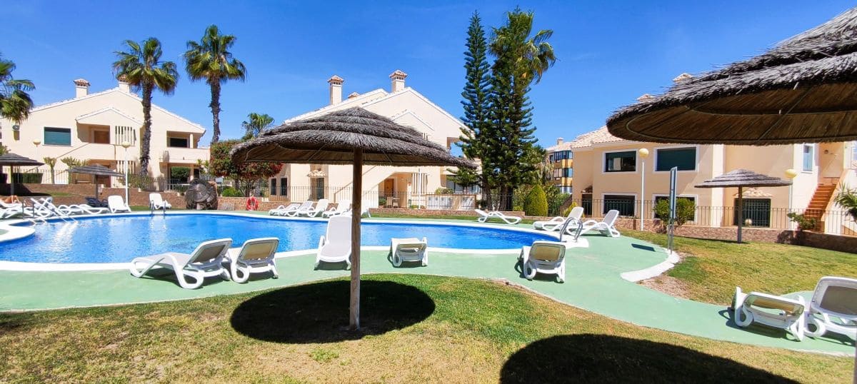 2 makuuhuone Huoneisto myytävänä paikassa Campoamor mukana uima-altaan - 169 000 € (Ref: 9679741)