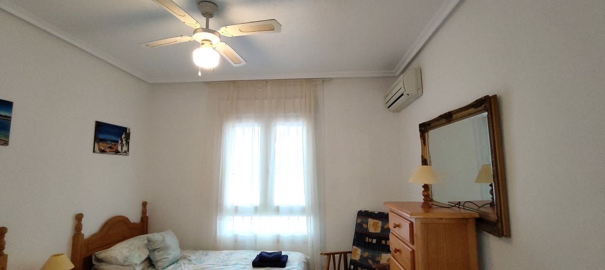 2 bedroom Apartment for sale in Villamartin with pool - € 169,900 (Ref: 9679742)