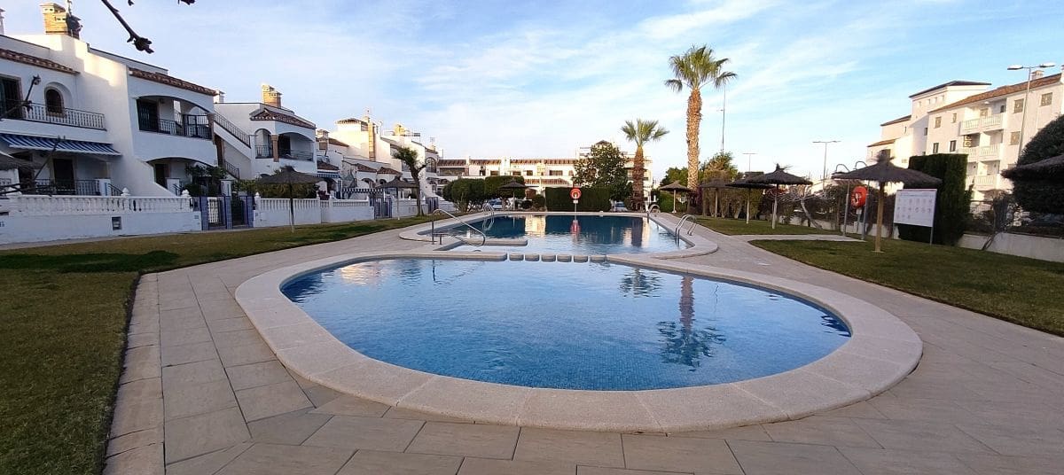 2 bedroom Apartment for sale in Villamartin with pool - € 169,900 (Ref: 9679742)