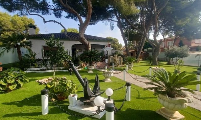 3 sovrum Villa till salu i Campoamor, Orihuela - 950 000 € (Ref: 9718331)