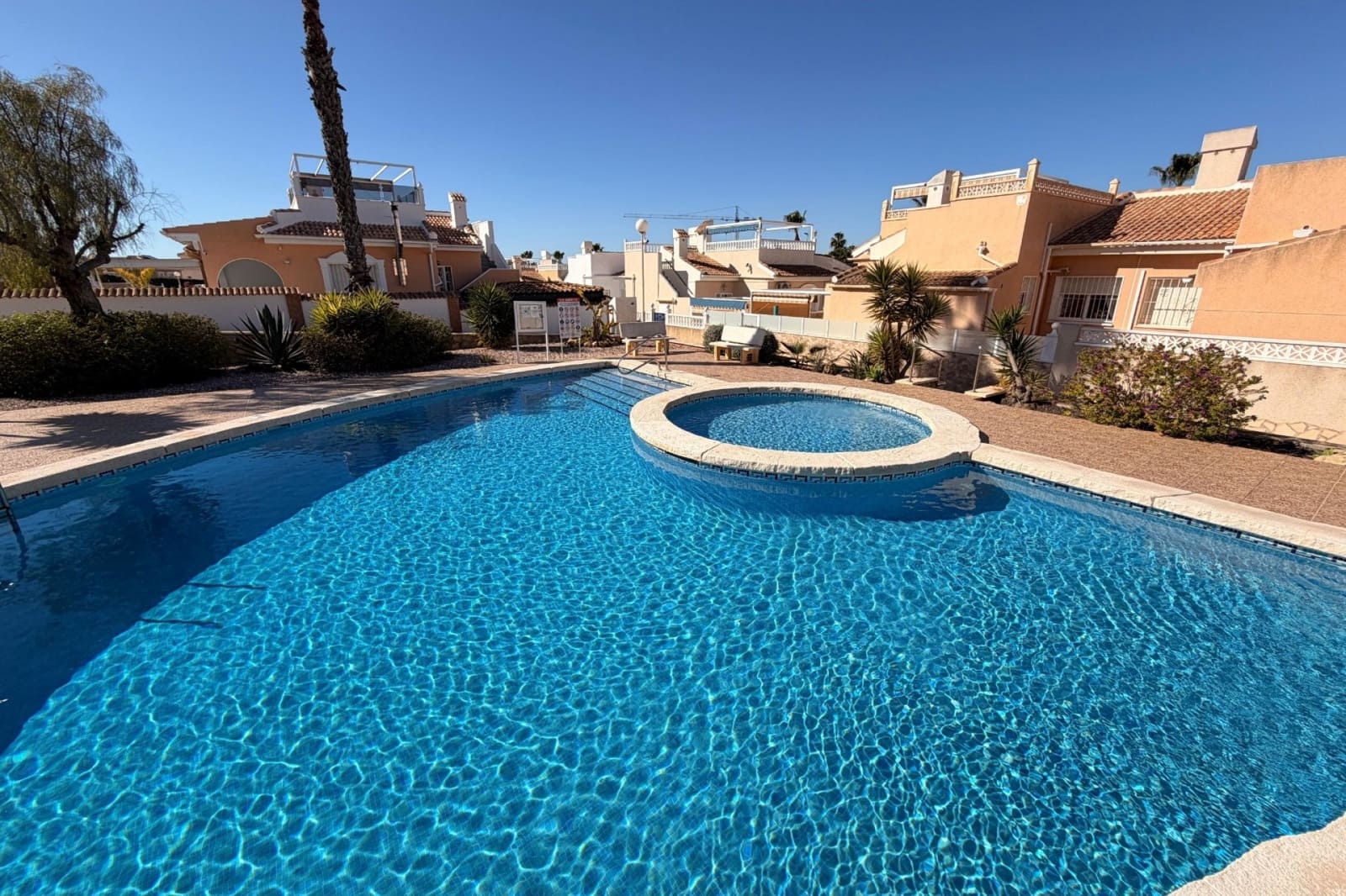 2 chambre Villa/Maison à vendre à Ciudad Quesada avec piscine - 229 900 € (Ref: 9719090)