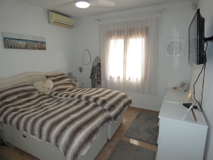 3 soverom Villa til salgs i La Marina med svømmebasseng garasje - € 360 000 (Ref: 9725019)