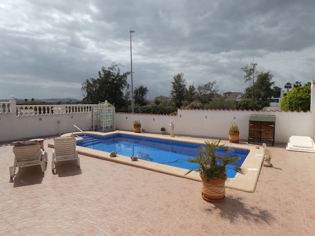 3 soverom Villa til salgs i La Marina, Elche / Elx med svømmebasseng garasje - € 360 000 (Ref: 9725019)