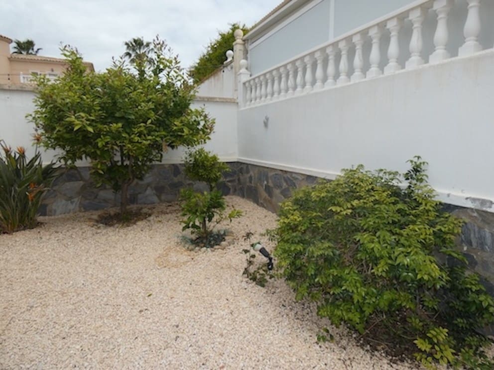 3 soverom Villa til salgs i La Marina med svømmebasseng garasje - € 360 000 (Ref: 9725019)