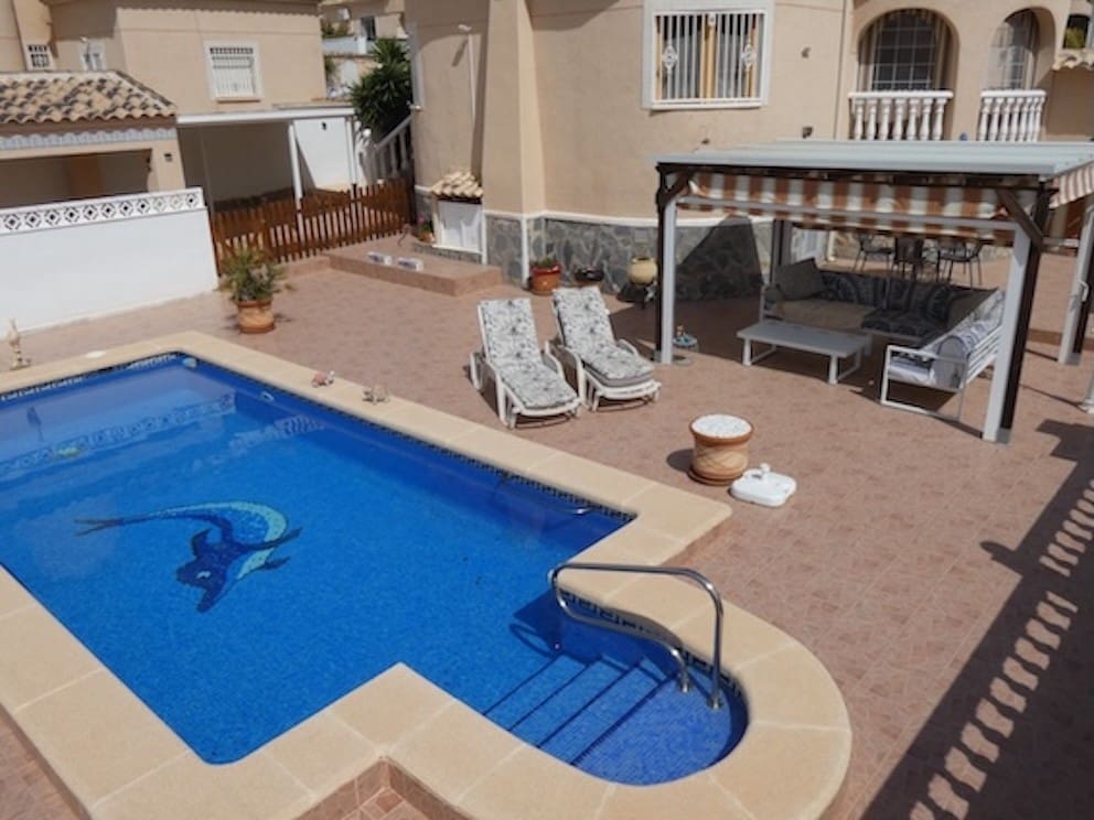 3 soverom Villa til salgs i La Marina med svømmebasseng garasje - € 360 000 (Ref: 9725019)