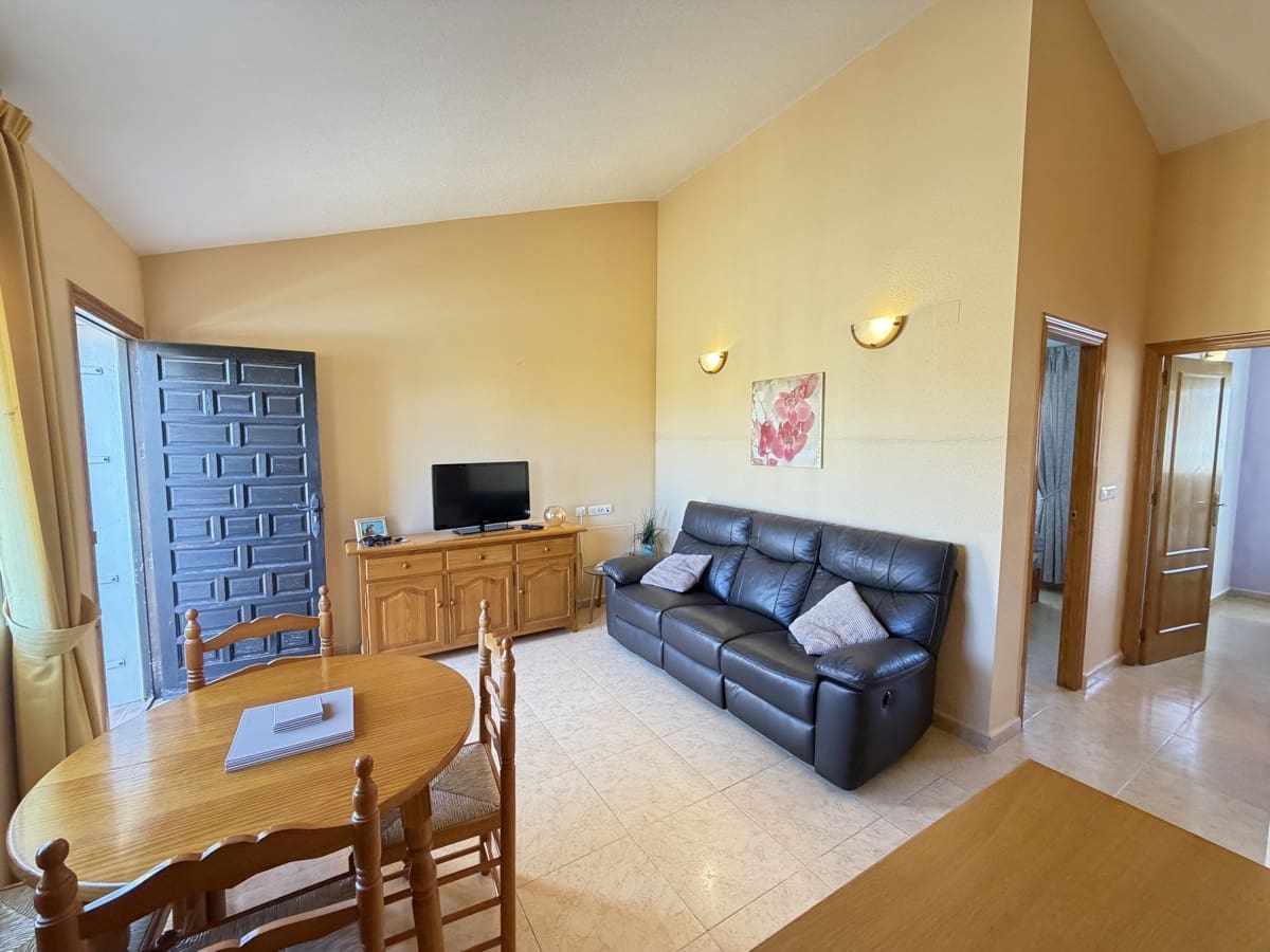 2 soverom Leilighet til salgs i Villamartin med svømmebasseng - € 139 995 (Ref: 9751887)