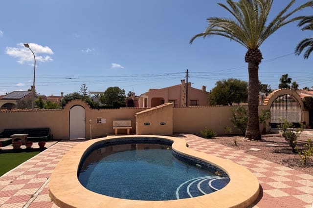 3 bedroom Villa for sale in Ciudad Quesada, Rojales with pool - € 475,000 (Ref: 9804201)