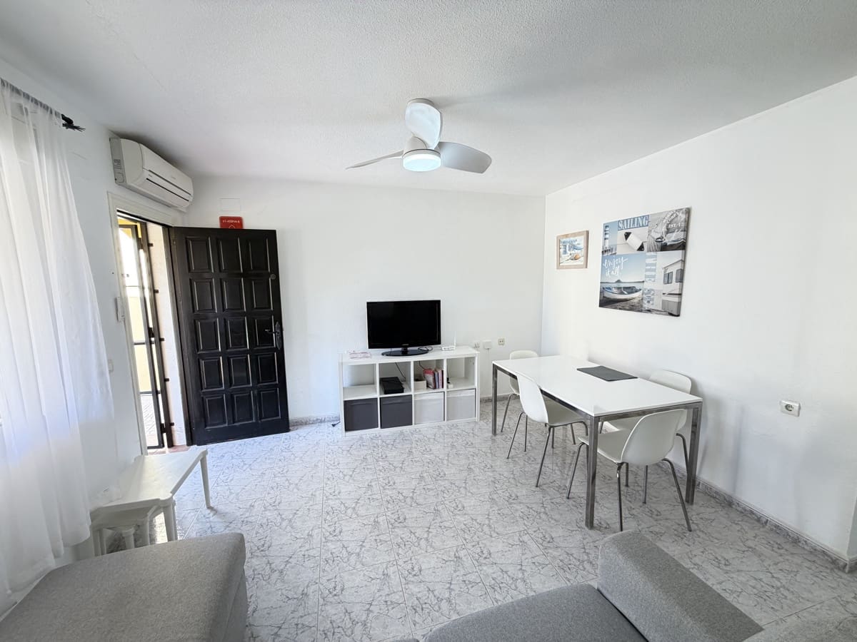 2 sypialnia Apartament na sprzedaż w Villamartin z basenem - 159 995 € (Ref: 9804202)