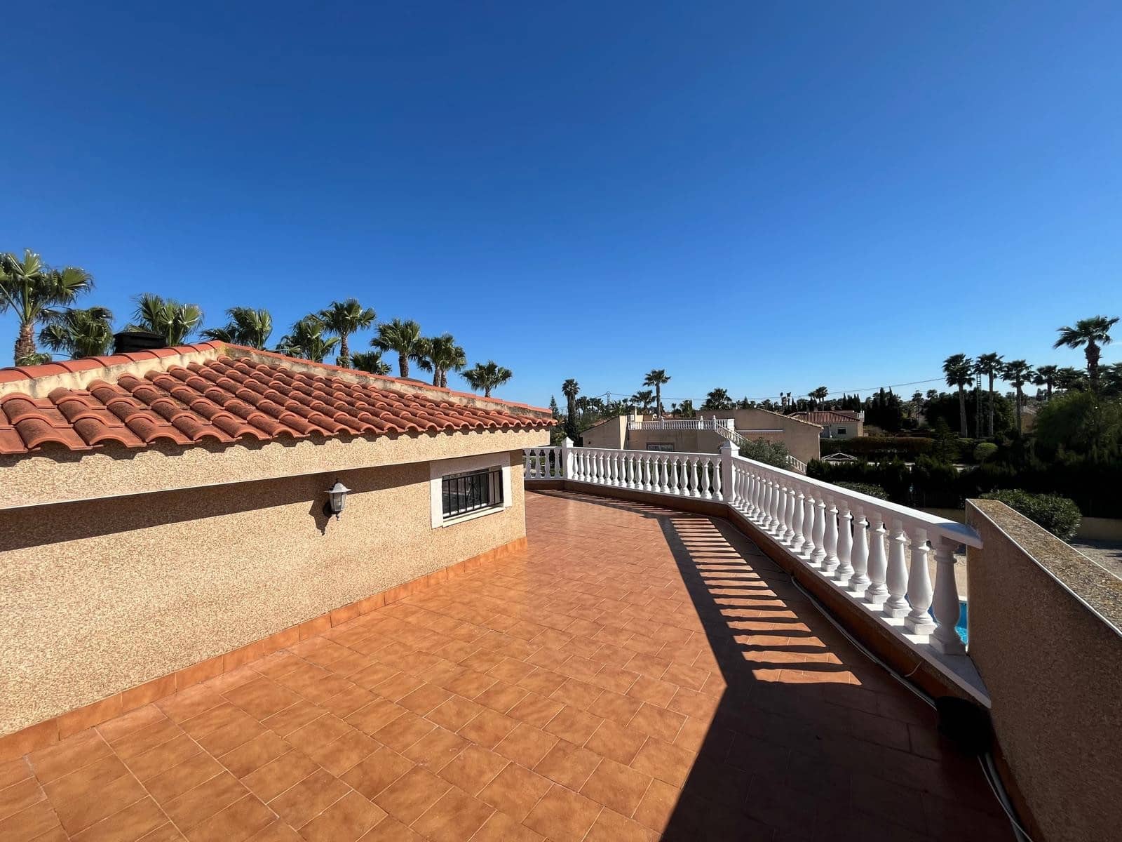 5 slaapkamer Villa te koop in Catral met zwembad garage - € 449.995 (Ref: 9846825)