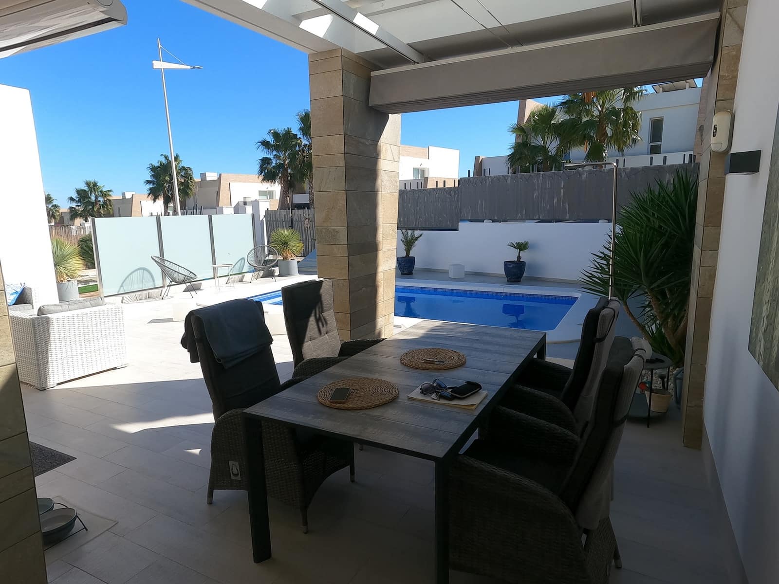 3 soveværelse Villa til salg i Algorfa med swimmingpool - € 585.000 (Ref: 9847871)