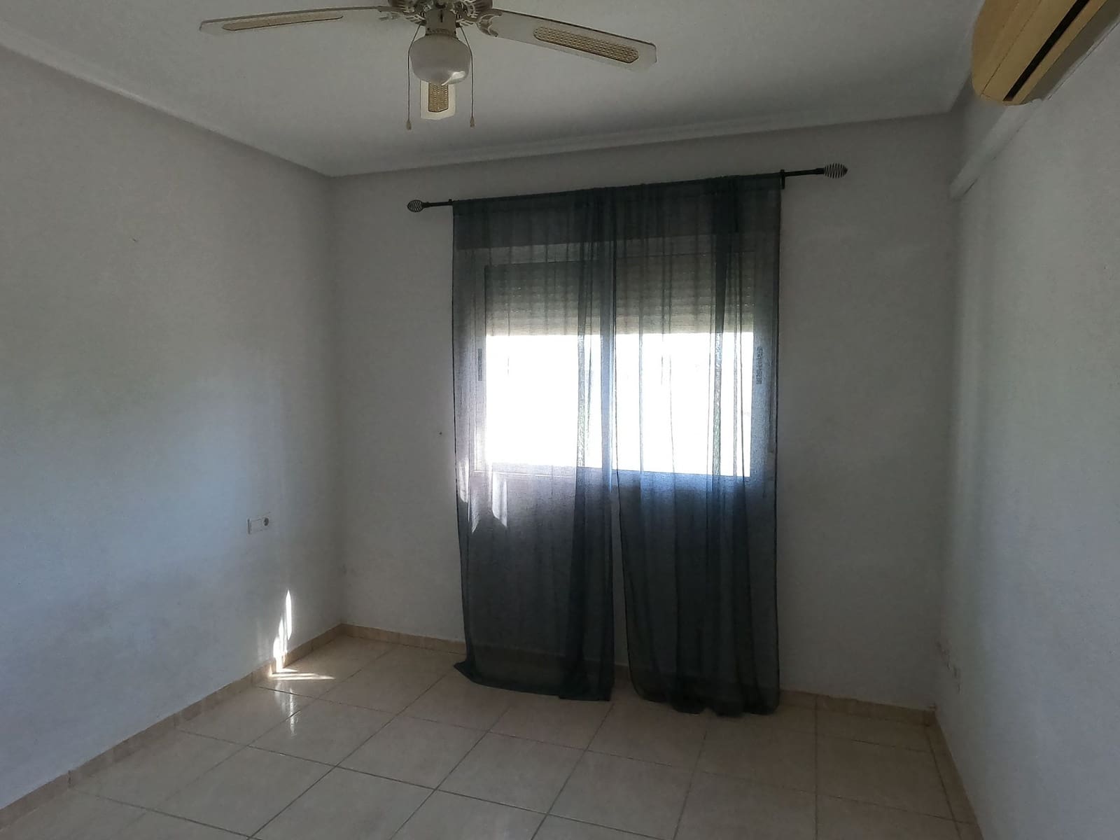 4 chambre Villa/Maison à vendre à Dolores avec piscine garage - 375 000 € (Ref: 9847877)