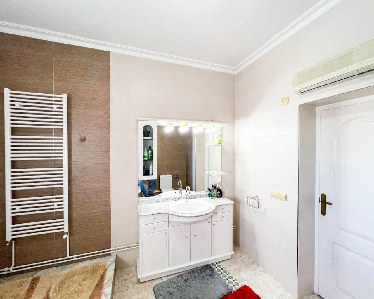 4 soveværelse Villa til salg i Dona Pepa med swimmingpool - € 569.000 (Ref: 9851331)
