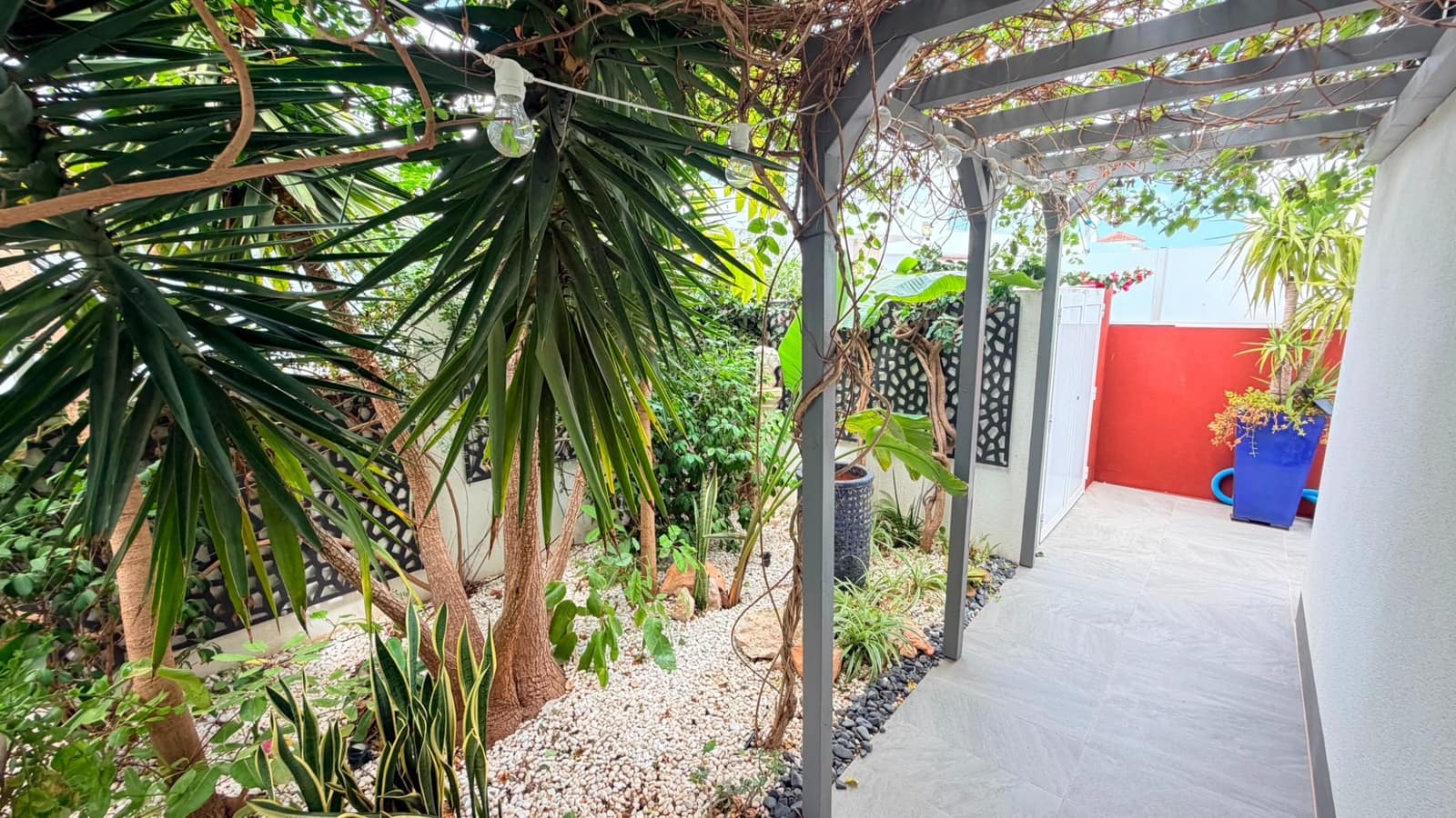 3 soveværelse Villa til salg i Los Montesinos med swimmingpool - € 425.000 (Ref: 9893961)