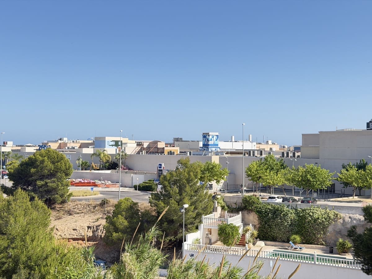 3 slaapkamer Huis te koop in Playa Flamenca met zwembad - € 195.000 (Ref: 9895789)