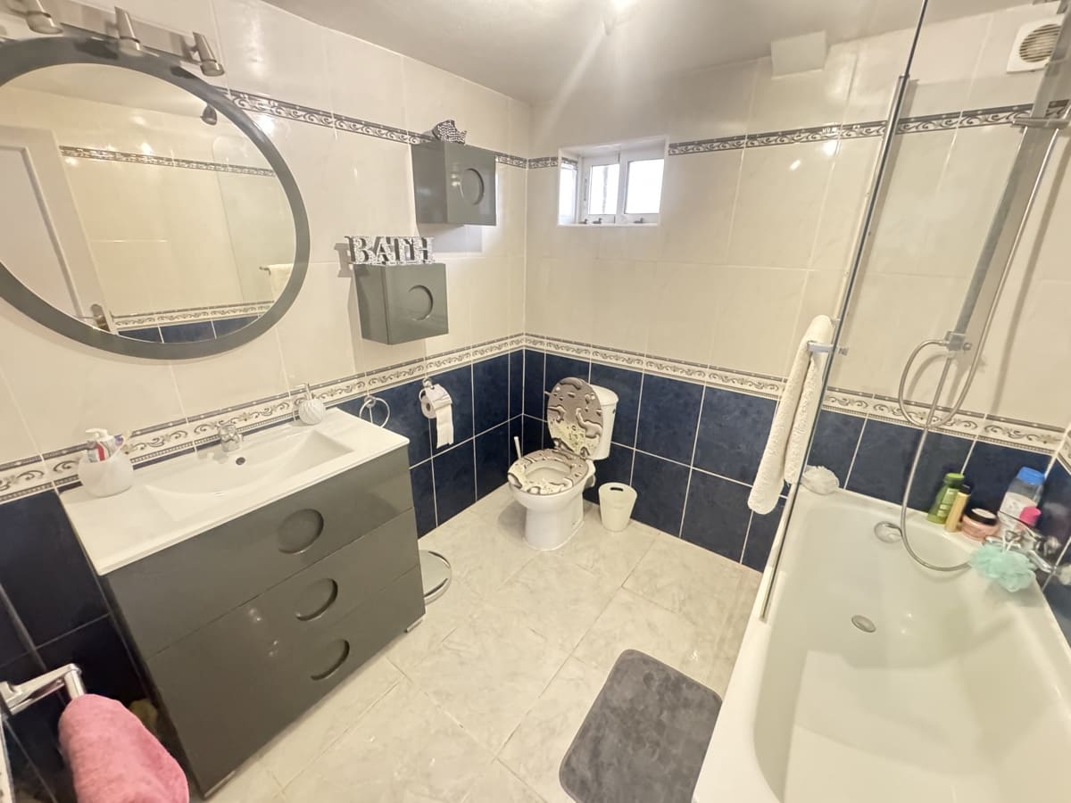4 chambre Villa/Maison à vendre à Villamartin - 299 000 € (Ref: 9932839)