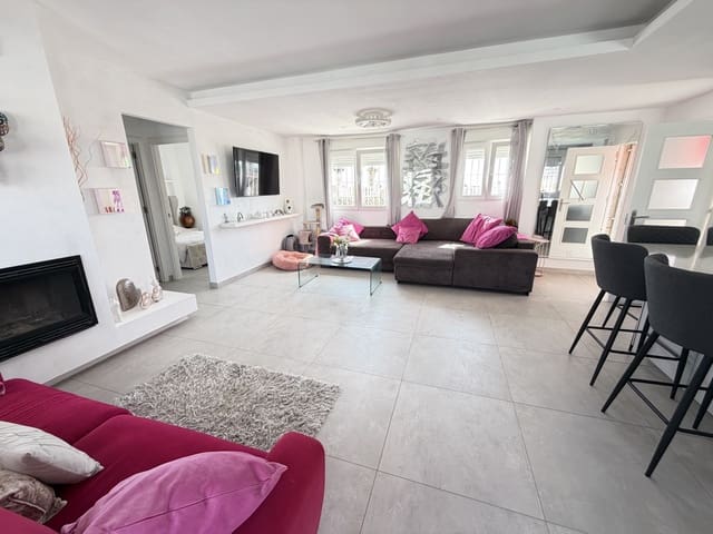 3 soverom Villa til salgs i San Miguel de Salinas med svømmebasseng - € 350 000 (Ref: 9937652)