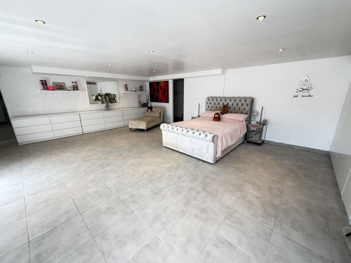 3 soveværelse Villa til salg i San Miguel de Salinas med swimmingpool - € 350.000 (Ref: 9937652)