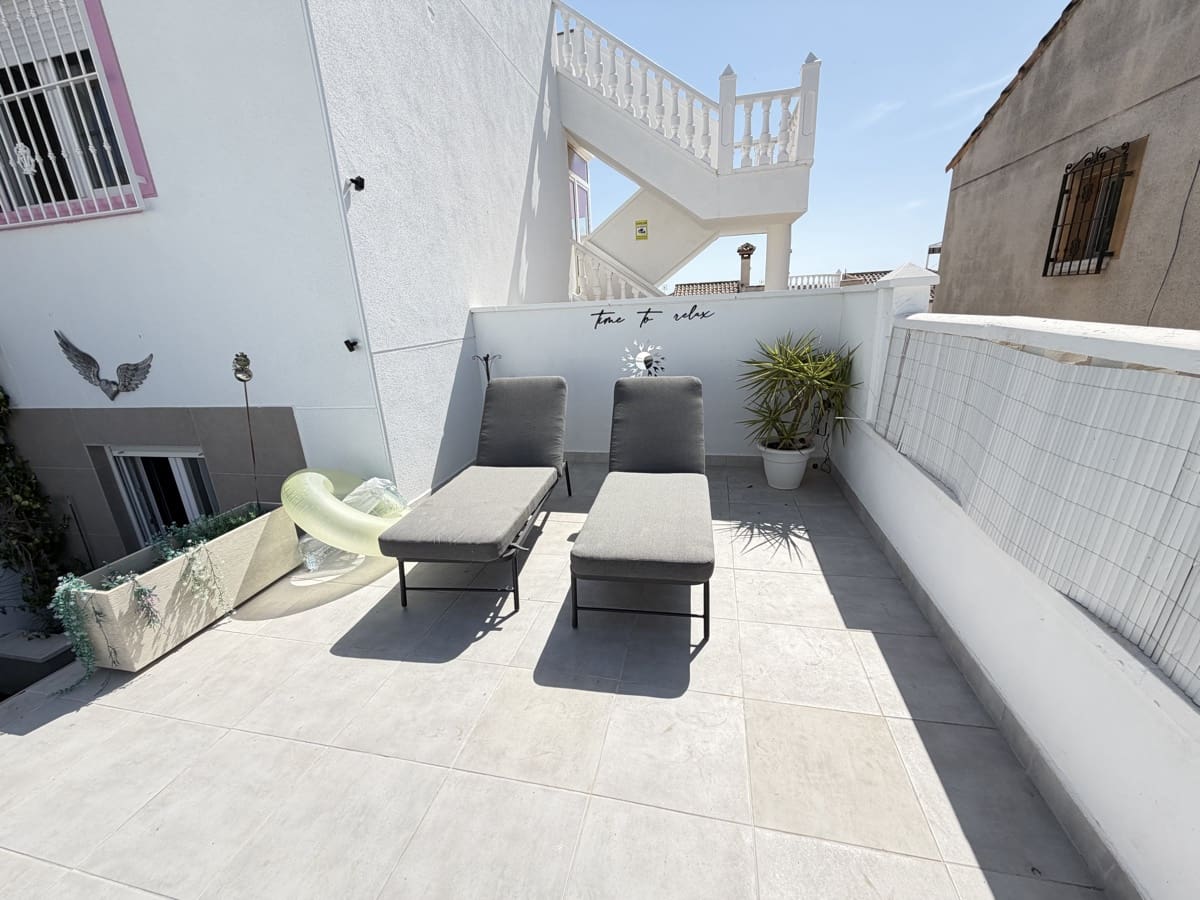 3 soveværelse Villa til salg i San Miguel de Salinas med swimmingpool - € 350.000 (Ref: 9937652)