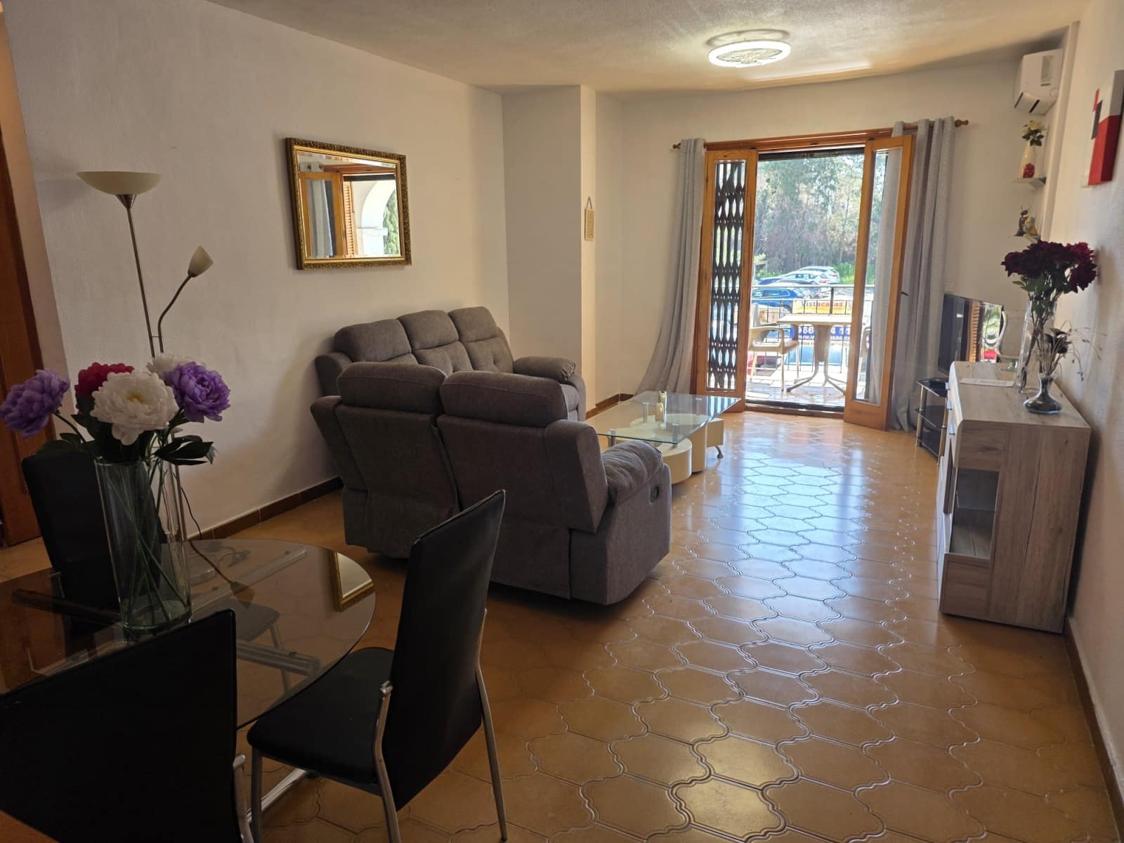 2 slaapkamer Appartement te koop in Villamartin met zwembad - € 164.900 (Ref: 9945100)