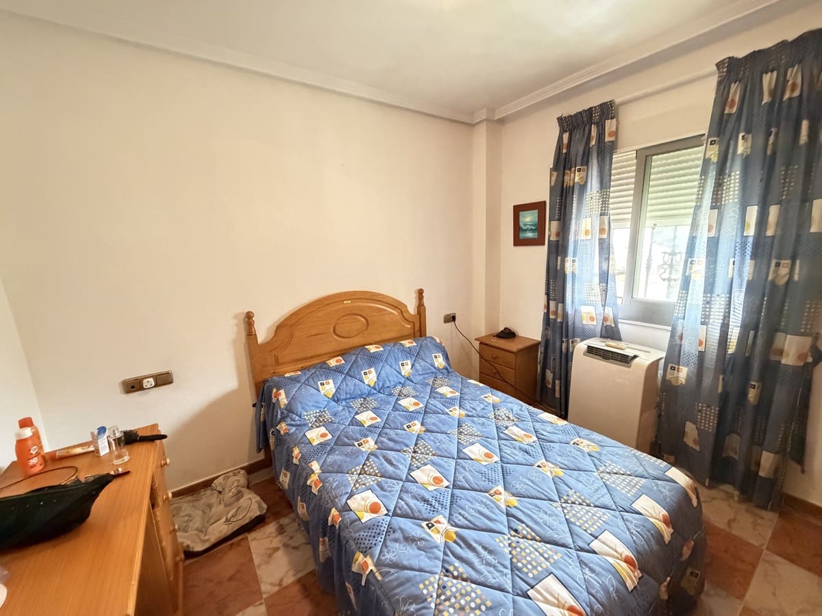 2 soverom Leilighet til salgs i Villamartin med svømmebasseng - € 159 995 (Ref: 9959141)