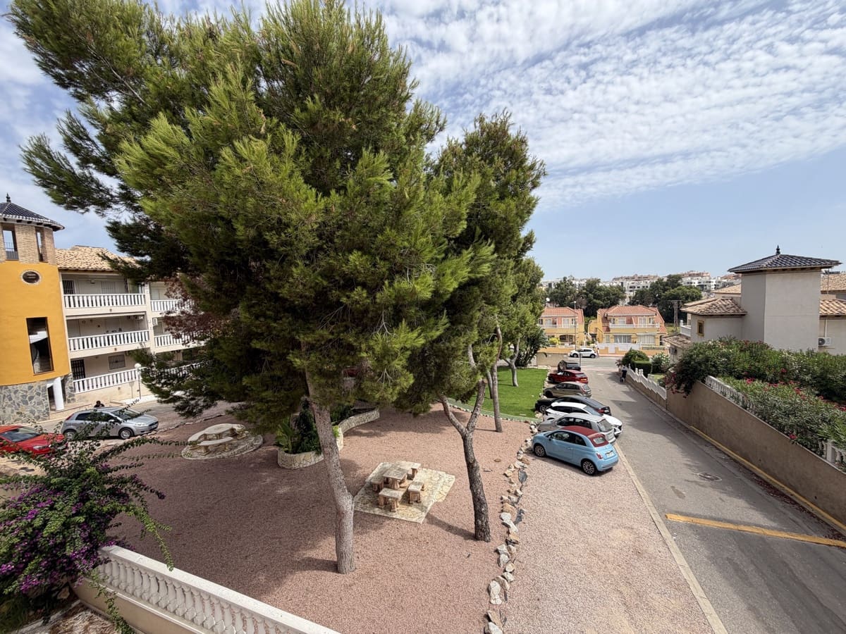 2 soverom Leilighet til salgs i Villamartin med svømmebasseng - € 159 995 (Ref: 9959141)