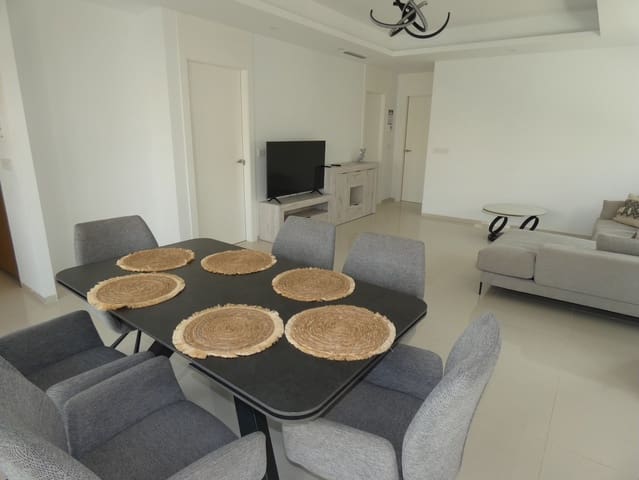 3 soveværelse Villa til salg i Ciudad Quesada, Rojales med swimmingpool garage - € 620.000 (Ref: 9961538)