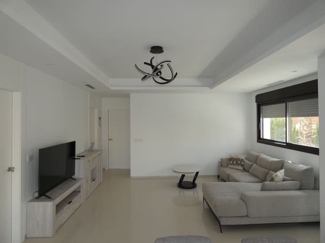 3 soveværelse Villa til salg i Ciudad Quesada, Rojales med swimmingpool garage - € 620.000 (Ref: 9961538)