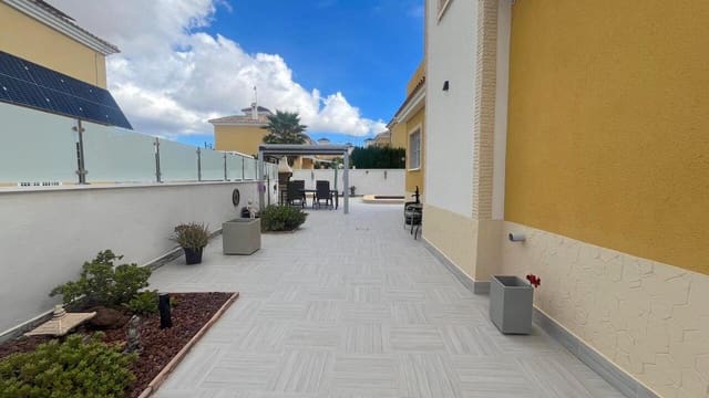 3 slaapkamer Villa te koop in Algorfa met zwembad - € 312.995 (Ref: 9966138)