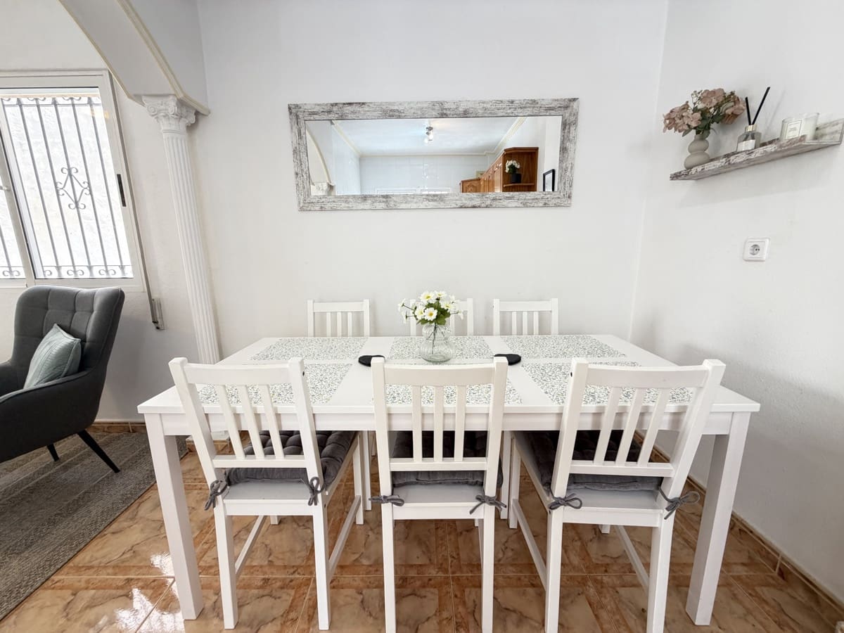 2 soverom Leilighet til salgs i La Zenia med svømmebasseng - € 199 999 (Ref: 9966139)
