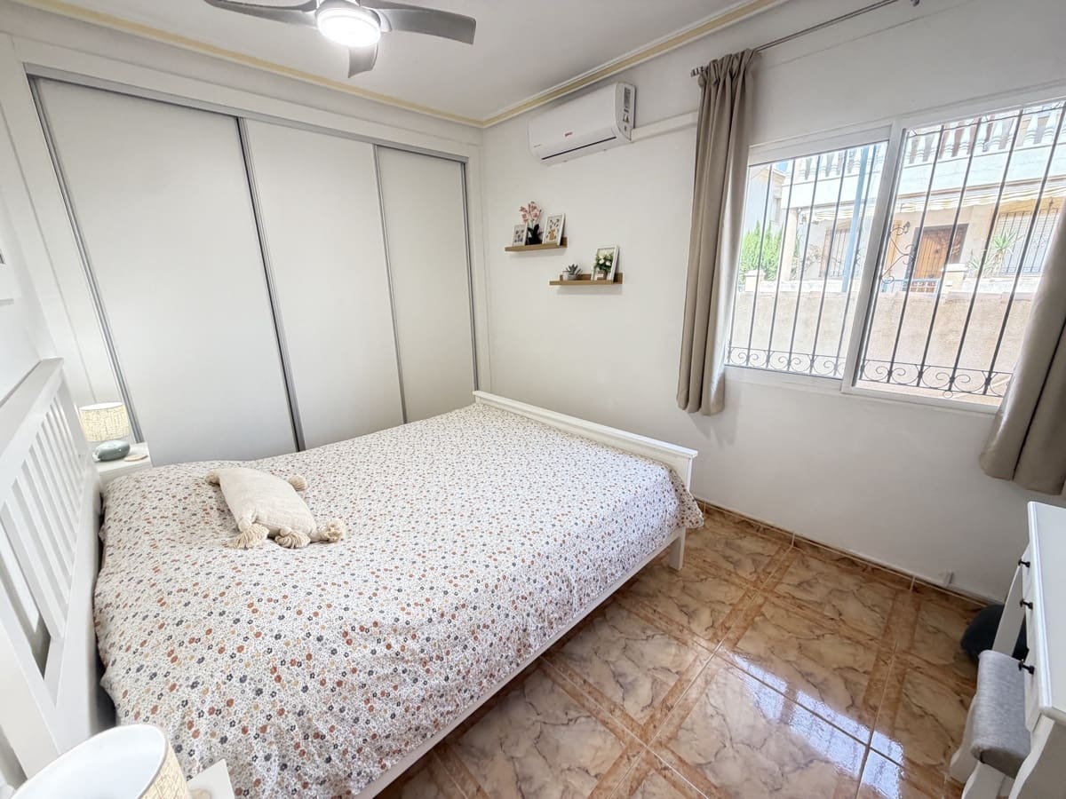 2 soverom Leilighet til salgs i La Zenia med svømmebasseng - € 199 999 (Ref: 9966139)