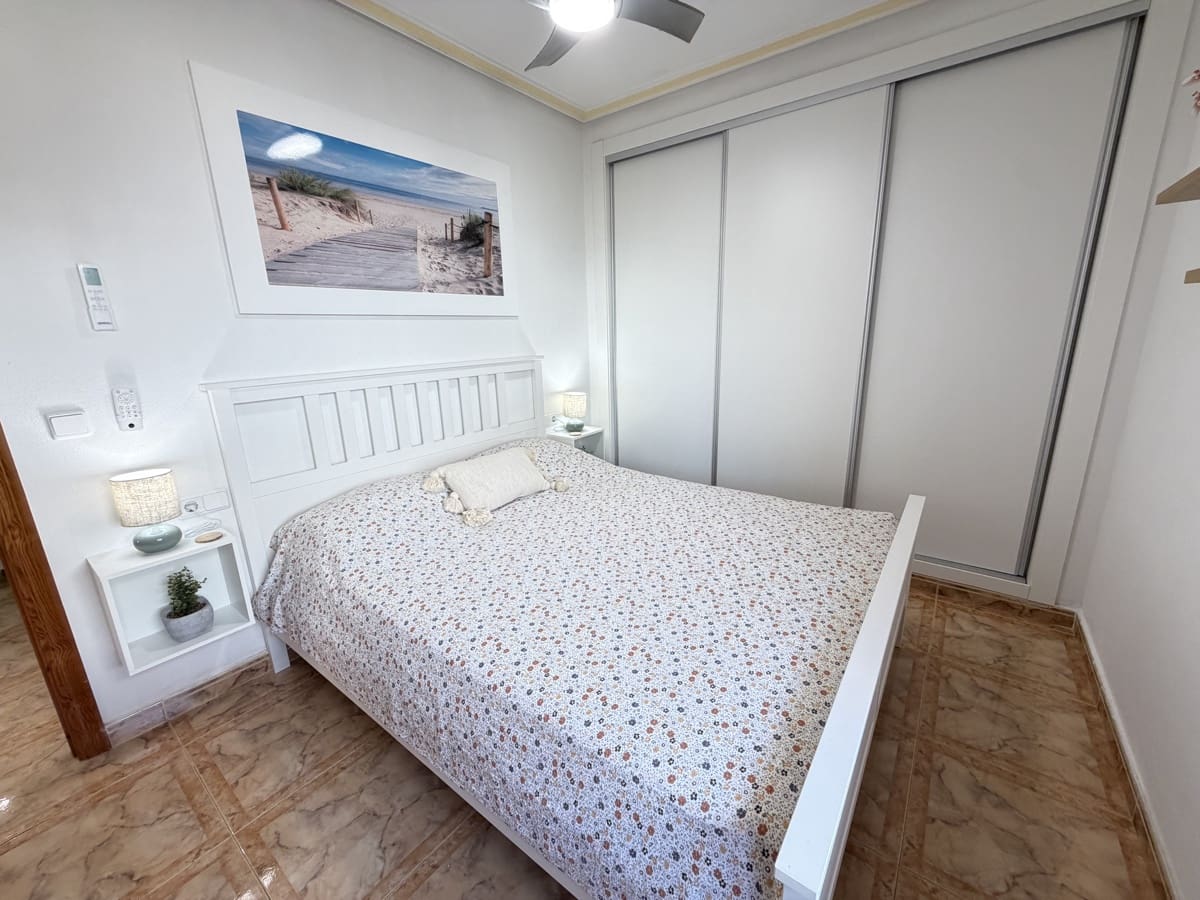2 soverom Leilighet til salgs i La Zenia med svømmebasseng - € 199 999 (Ref: 9966139)