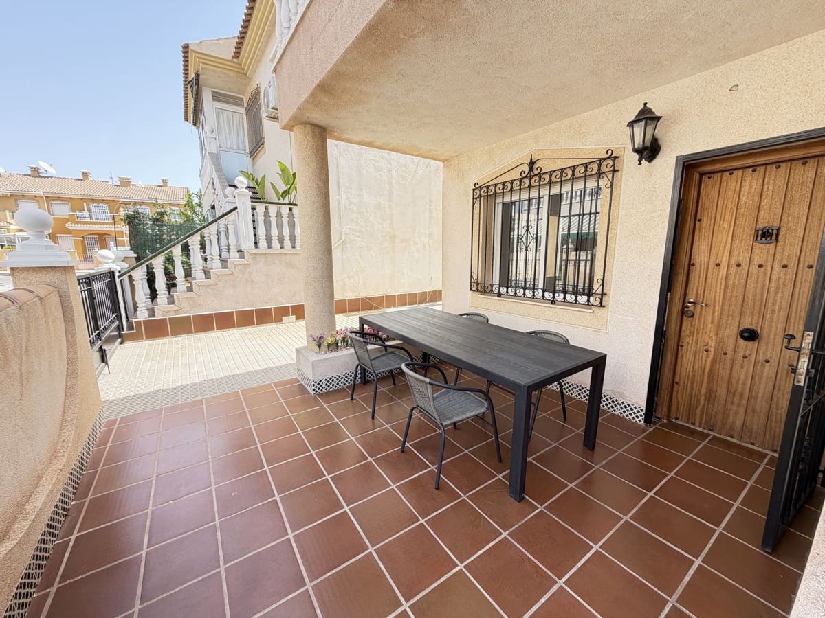 2 soverom Leilighet til salgs i La Zenia med svømmebasseng - € 199 999 (Ref: 9966139)