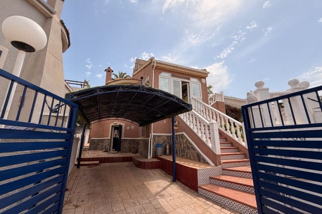 3 soveværelse Villa til salg i Ciudad Quesada, Rojales med swimmingpool - € 275.000 (Ref: 9976786)